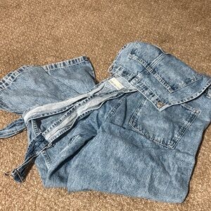 We The Free Ziggy overalls size small. From Free People.